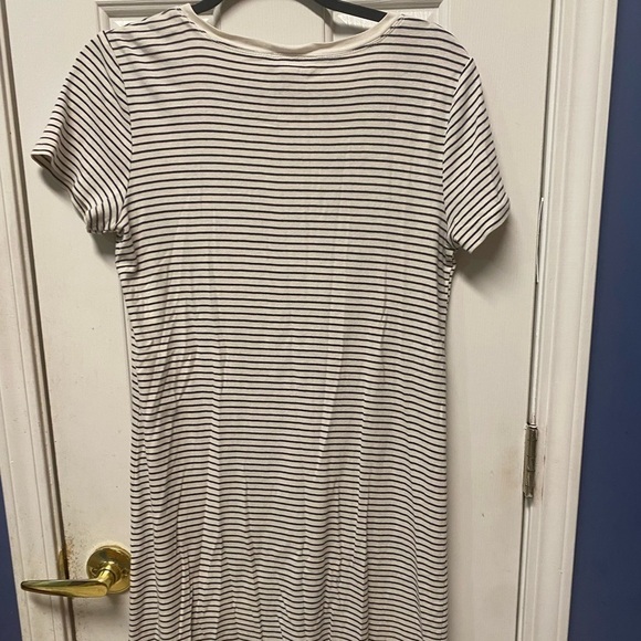 Lauren  Ralph Lauren Women's
Interlock Short sleeve 3/4 button stripes - Picture 2 of 7